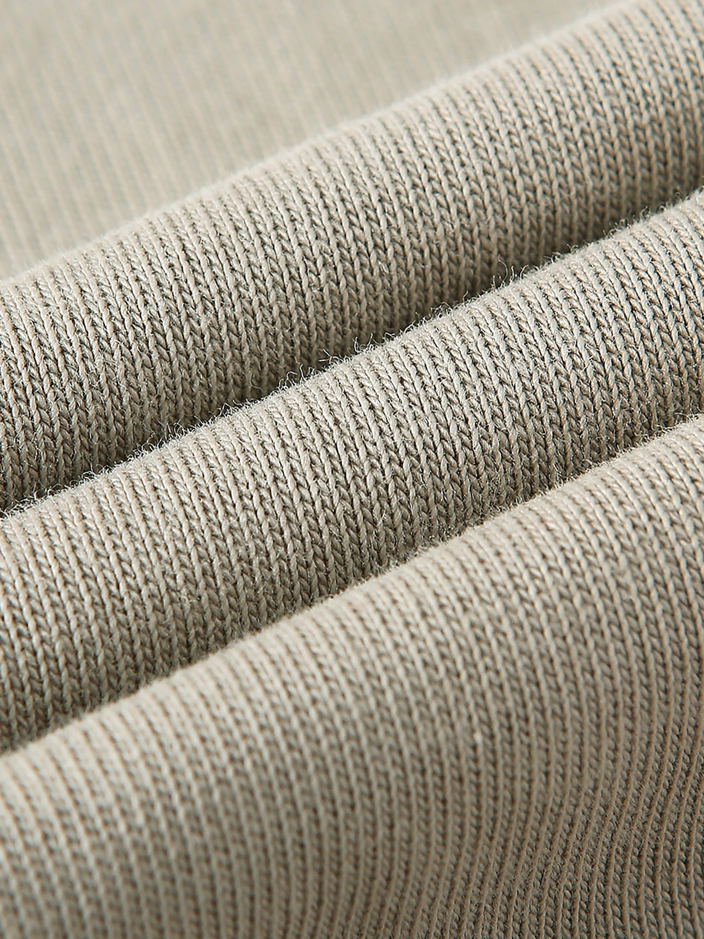 Essential Sweatshirt V2